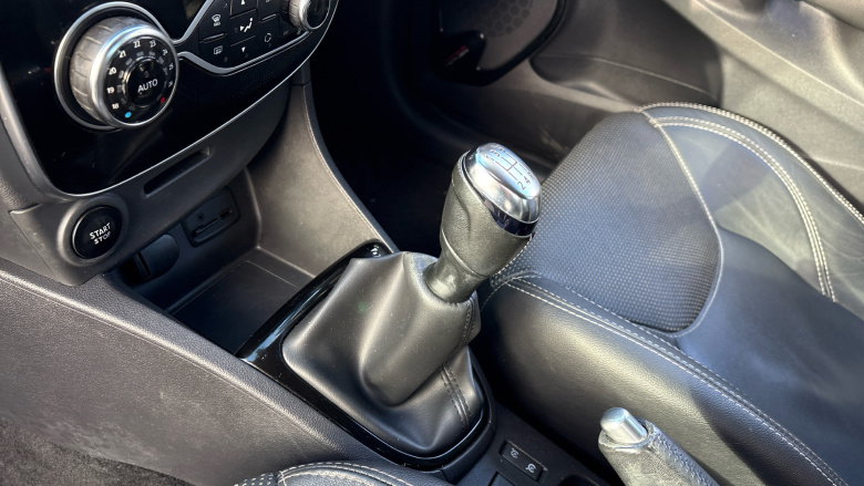 Renault Clio 0.9 TCE 90 Signature Nav 5dr Petrol Hatchback